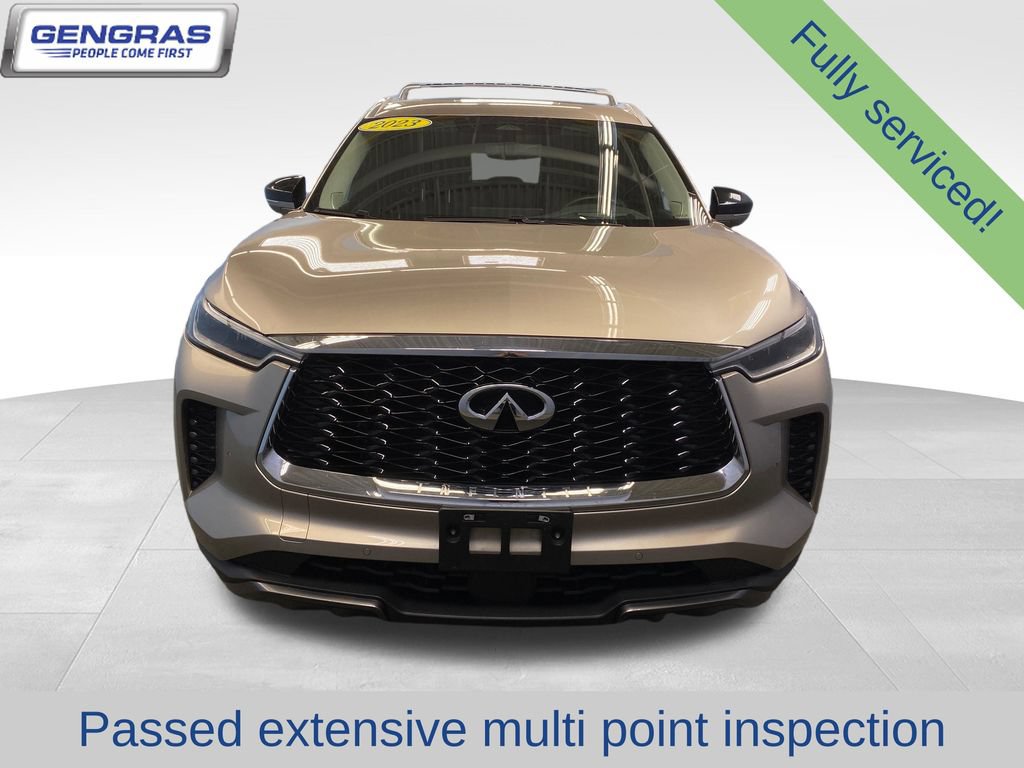 Used 2023 INFINITI QX60 Sensory w/ Vision Package AWD/4WD image 3