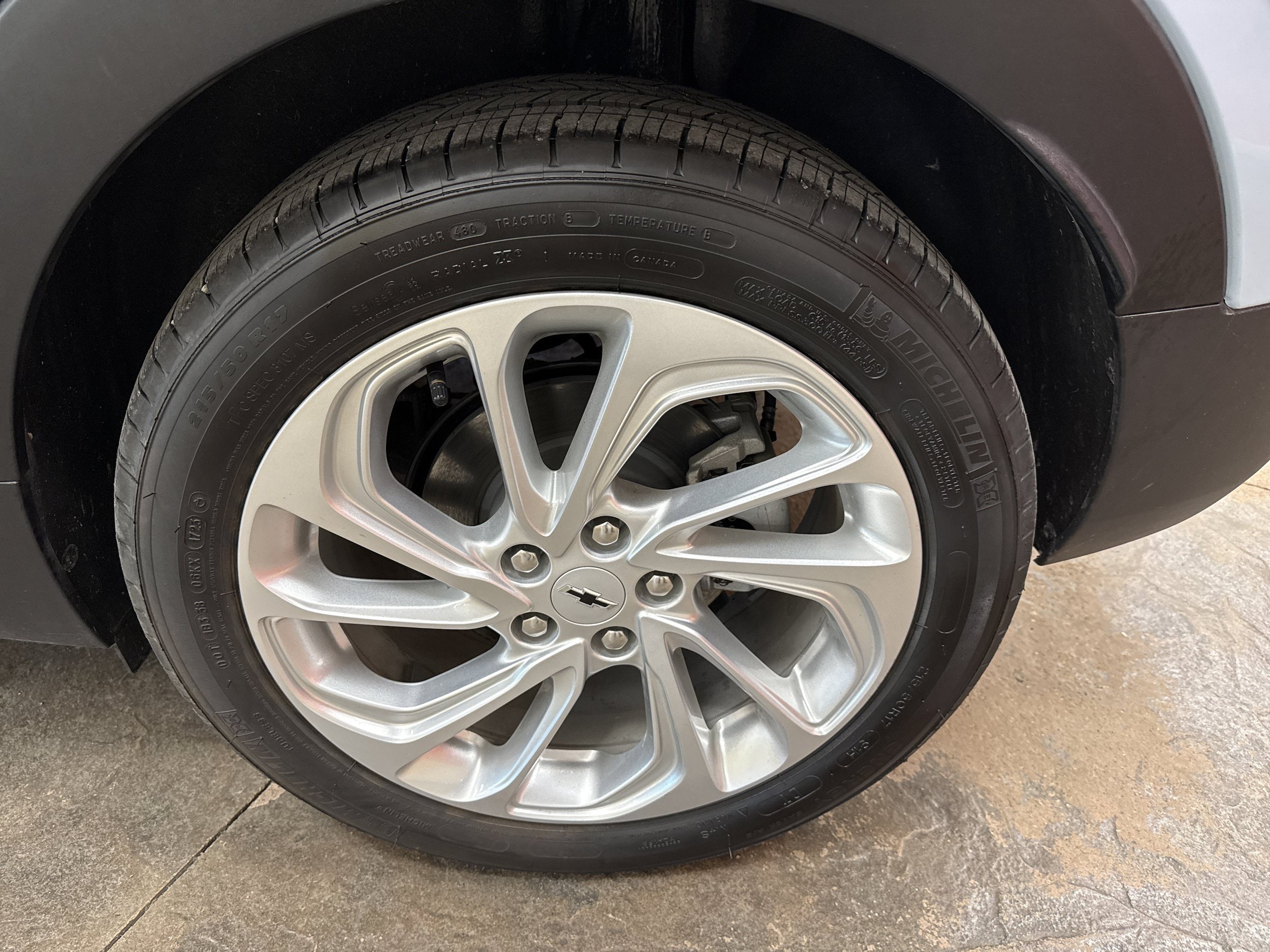Used 2023 Chevrolet Bolt EUV LT FWD image 7