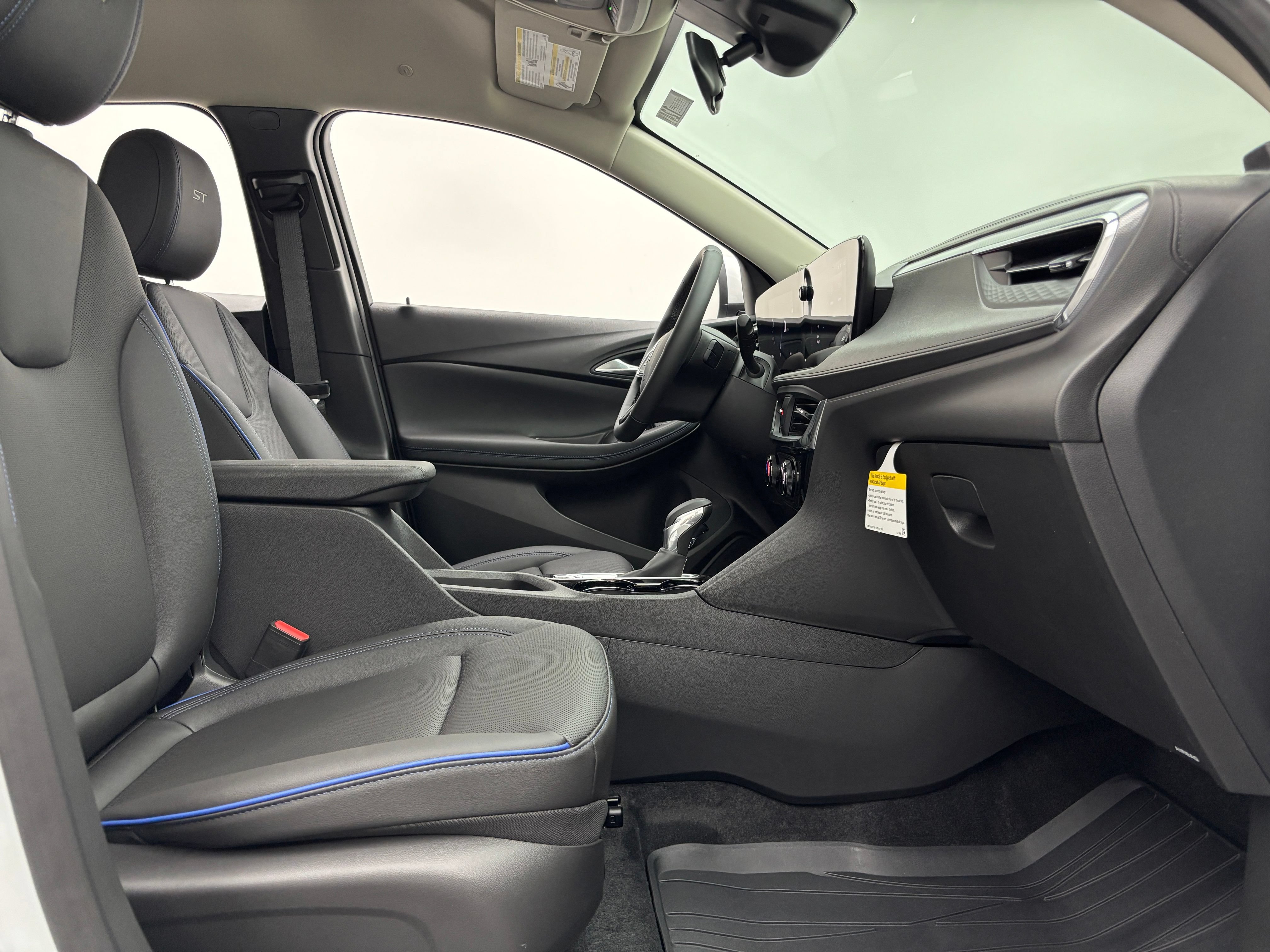 New 2026 Buick Encore GX Sport Touring w/ Advanced Technology Package FWD image 28