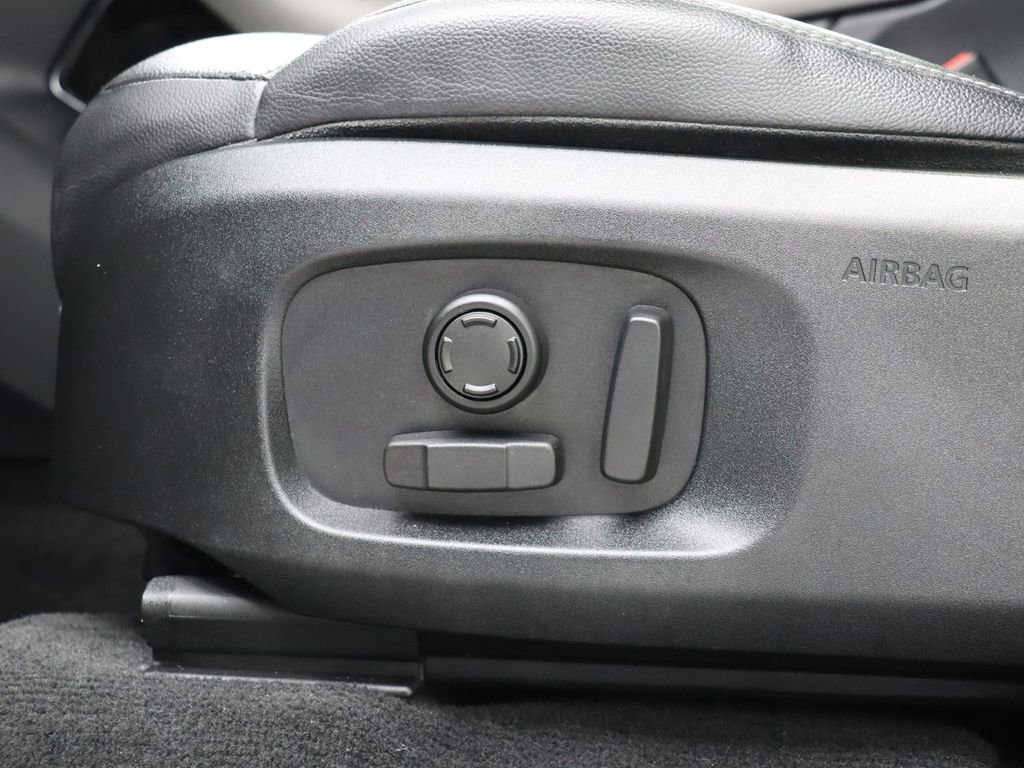 Used 2019 Land Rover Range Rover Evoque SE Premium AWD/4WD image 14