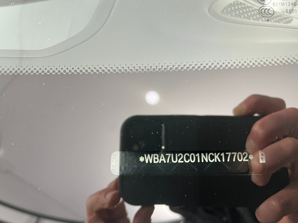 Certified 2022 BMW 750i xDrive w/ Executive Package image 32