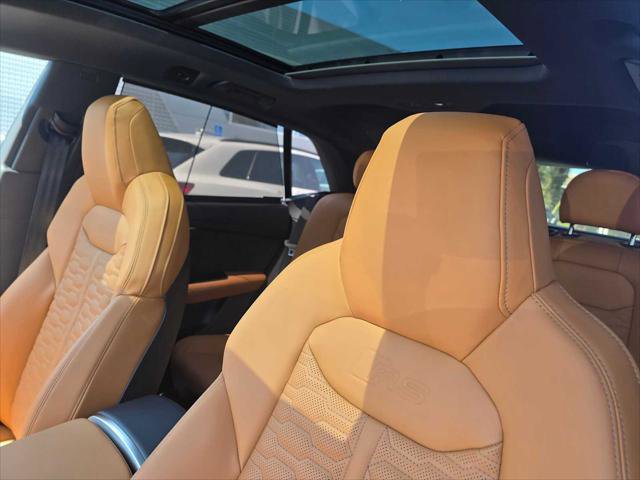 New 2025 Audi RS Q8 performance image 25