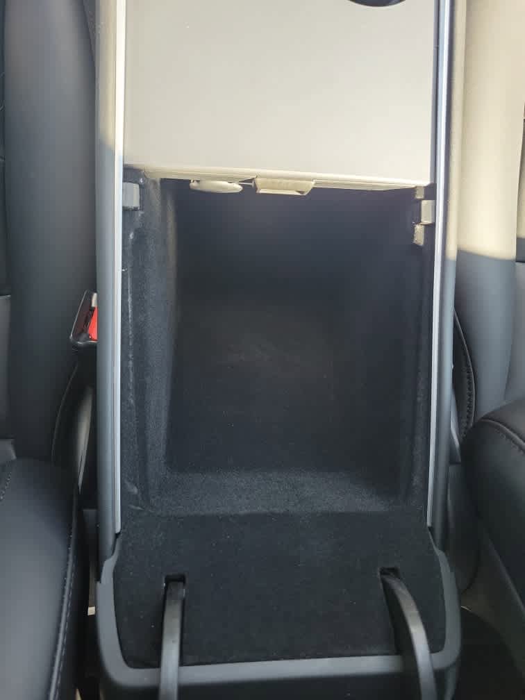 Used 2023 Tesla Model Y AWD image 24