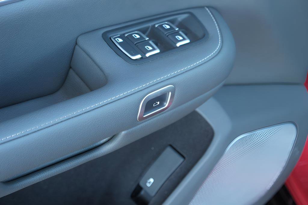 New 2024 VinFast VF 9 Plus image 7