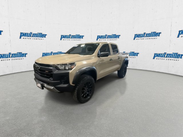 Used 2023 Chevrolet Colorado Trail Boss AWD/4WD image 5