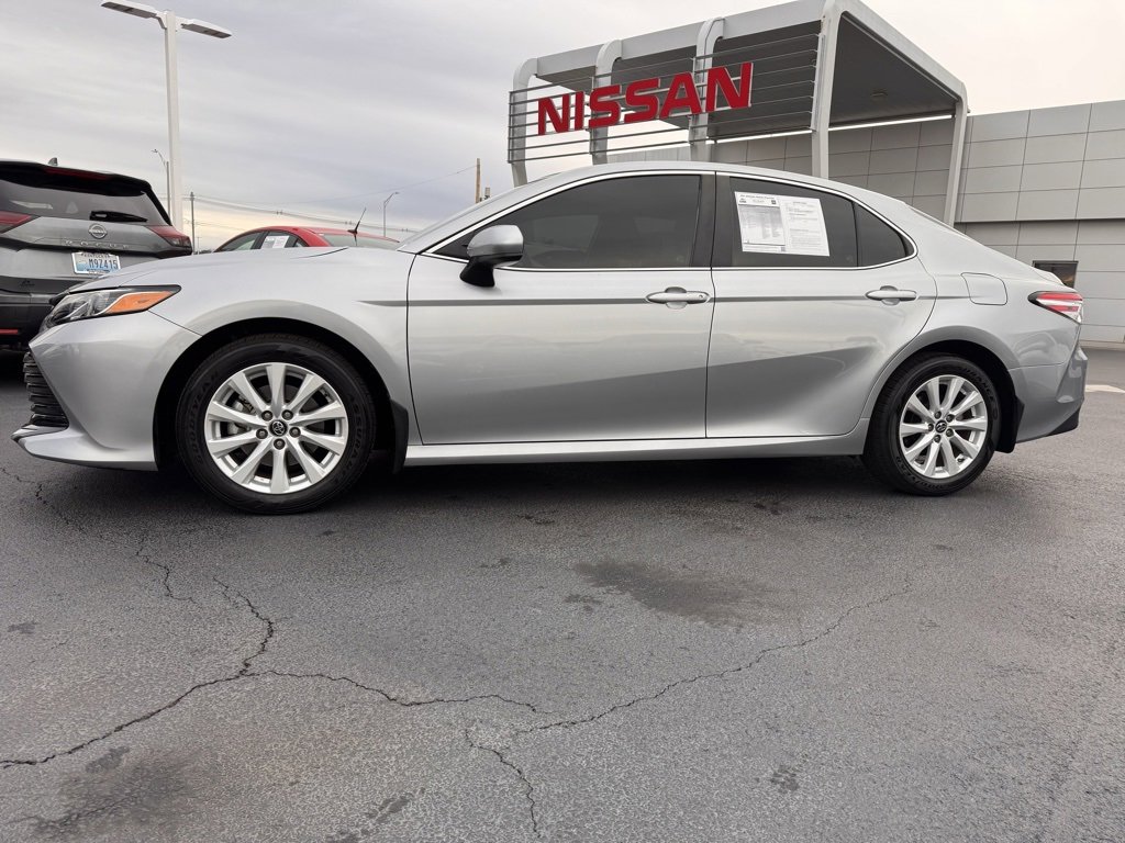 Used 2019 Toyota Camry L image 2