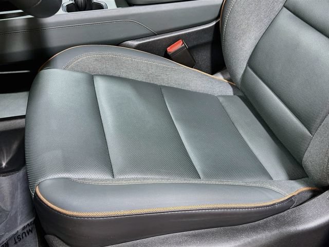 Used 2025 GMC Acadia AT4 w/ Luxury Package AWD/4WD image 21