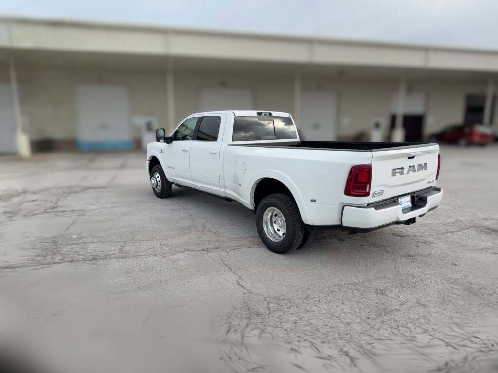 New 2026 RAM 3500 Longhorn image 8