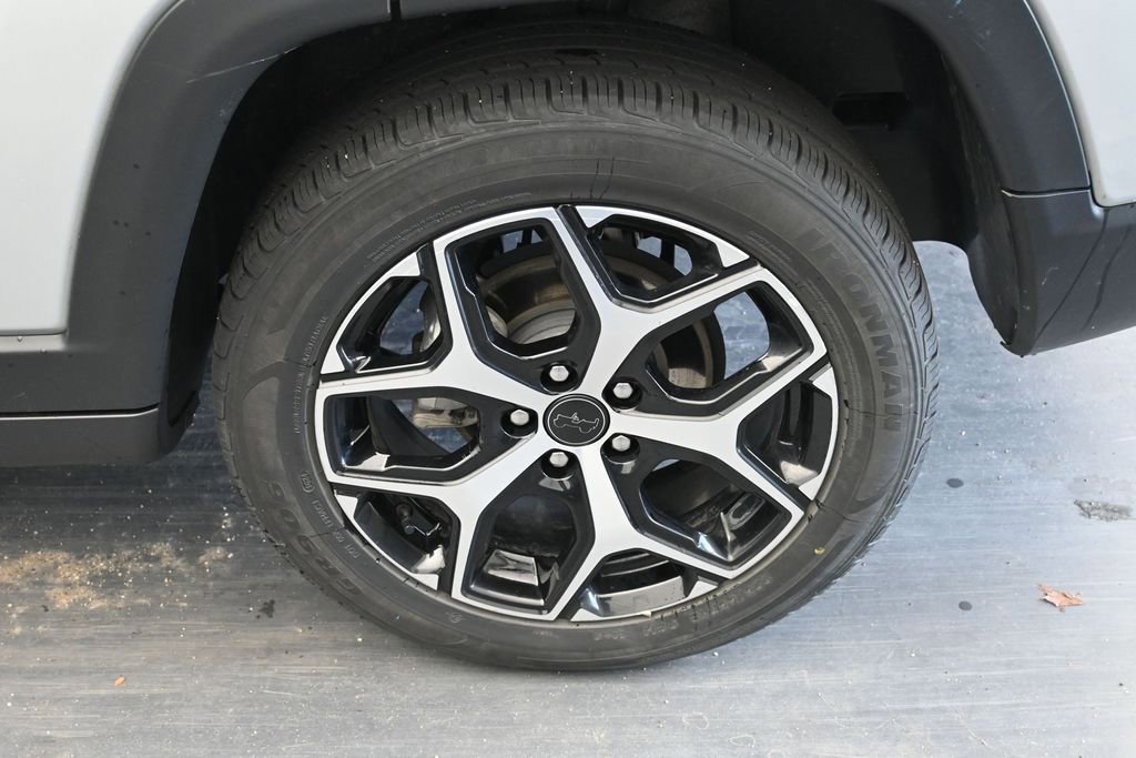 Used 2025 Jeep Compass Limited AWD/4WD image 15