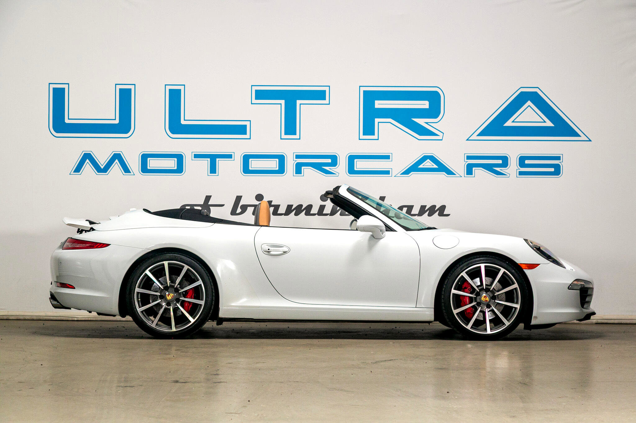Used 2015 Porsche 911 Carrera S image 13