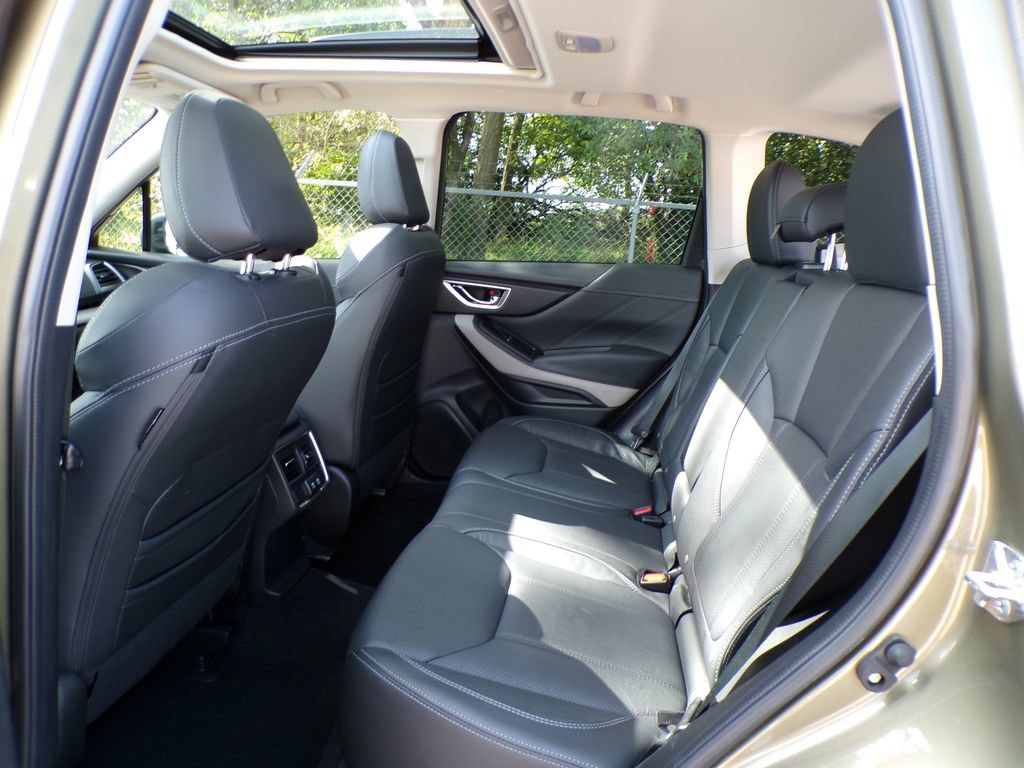 Used 2023 Subaru Forester Limited AWD/4WD image 19