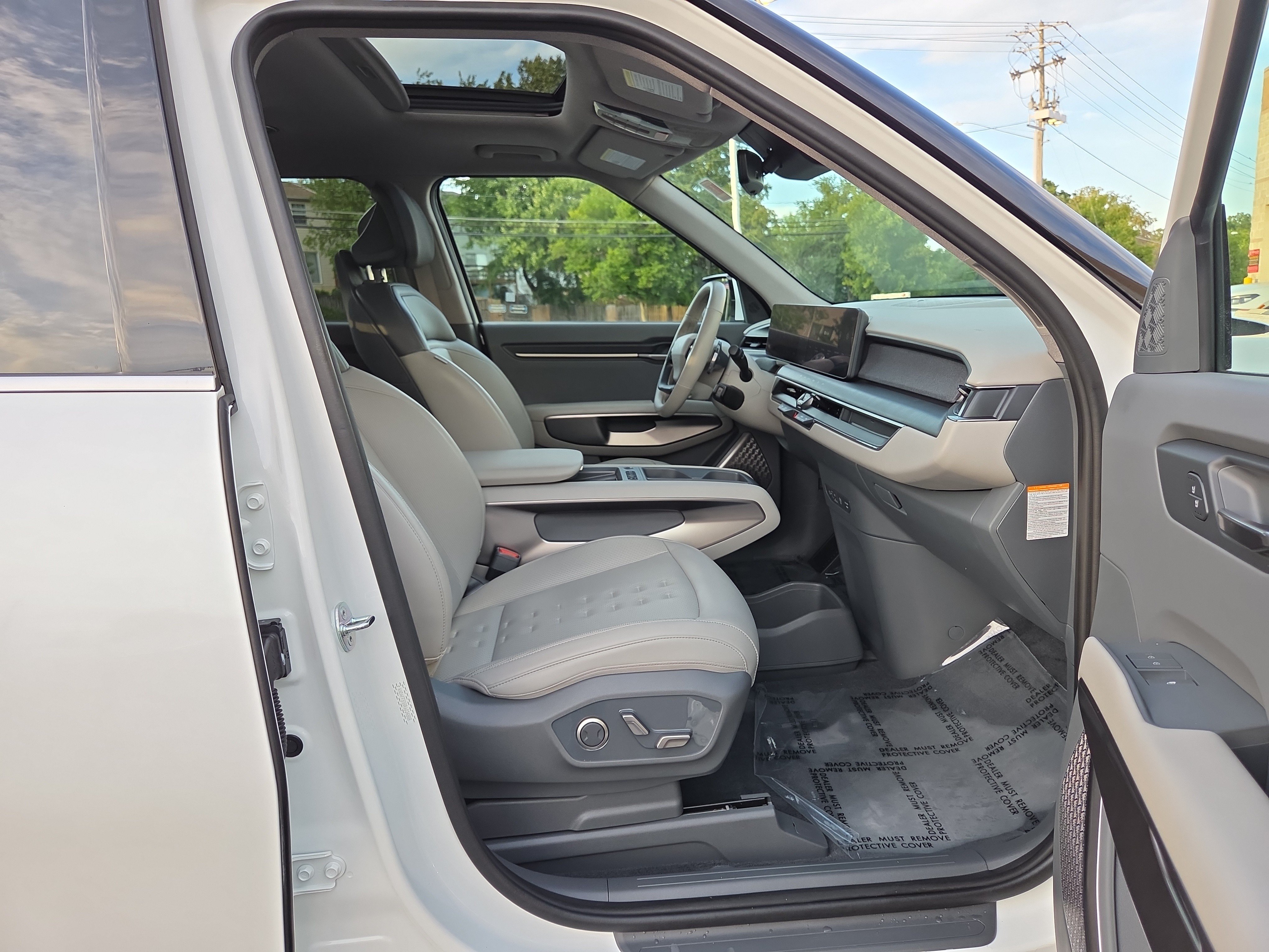 Certified 2024 Kia EV9 Wind AWD/4WD image 27