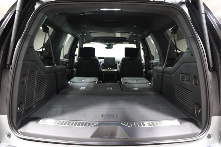 New 2026 GMC Yukon XL AT4 Ultimate AWD/4WD image 17