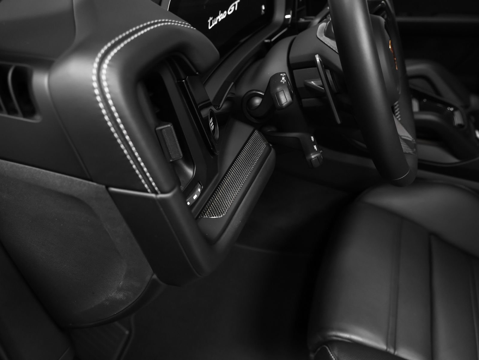 Certified 2025 Porsche Cayenne Turbo GT AWD/4WD image 42
