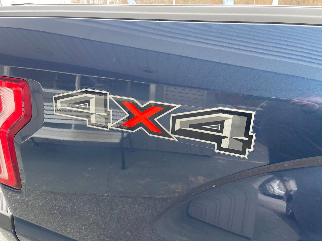 Used 2015 Ford F150 Platinum w/ Trailer Tow Package image 15