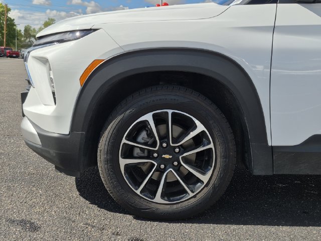 Used 2025 Chevrolet TrailBlazer LT FWD image 7
