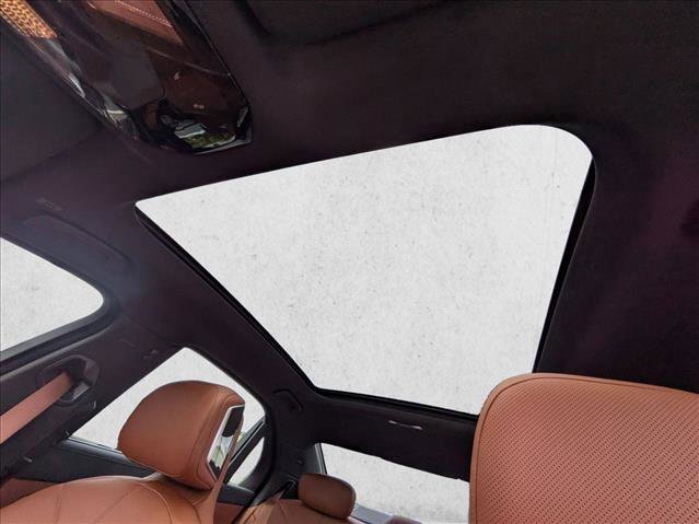 Used 2026 BMW 740i w/ Executive Package image 12