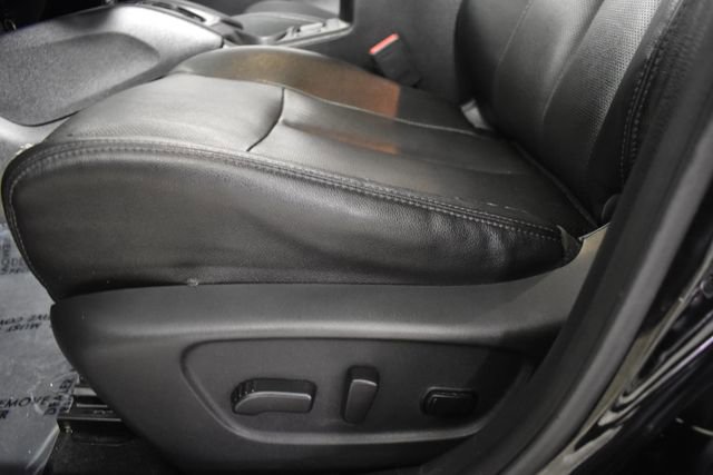 Used 2016 Nissan Rogue SL AWD/4WD image 12