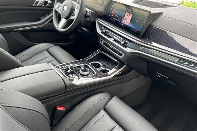 New 2026 BMW X7 xDrive40i w/ Executive Package image 18