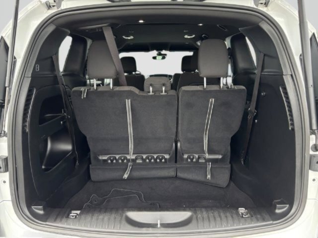 Used 2024 Chrysler Pacifica Touring FWD image 29