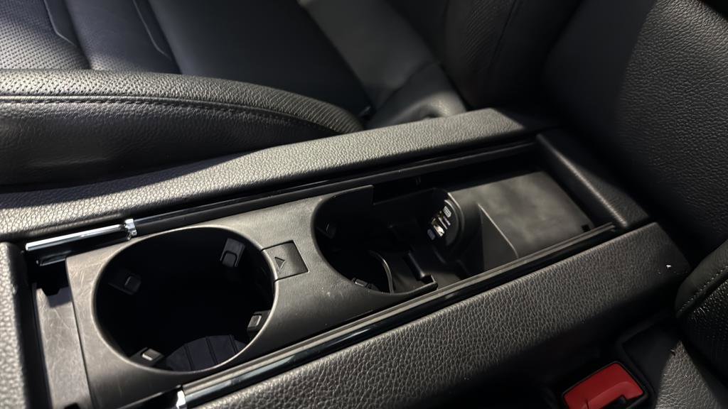 Used 2018 Porsche Panamera 4 image 9