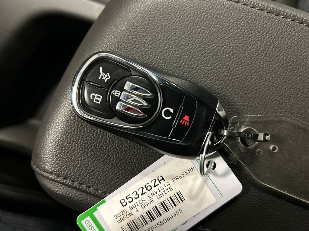Used 2025 Buick Envista Preferred w/ Convenience I Package image 22