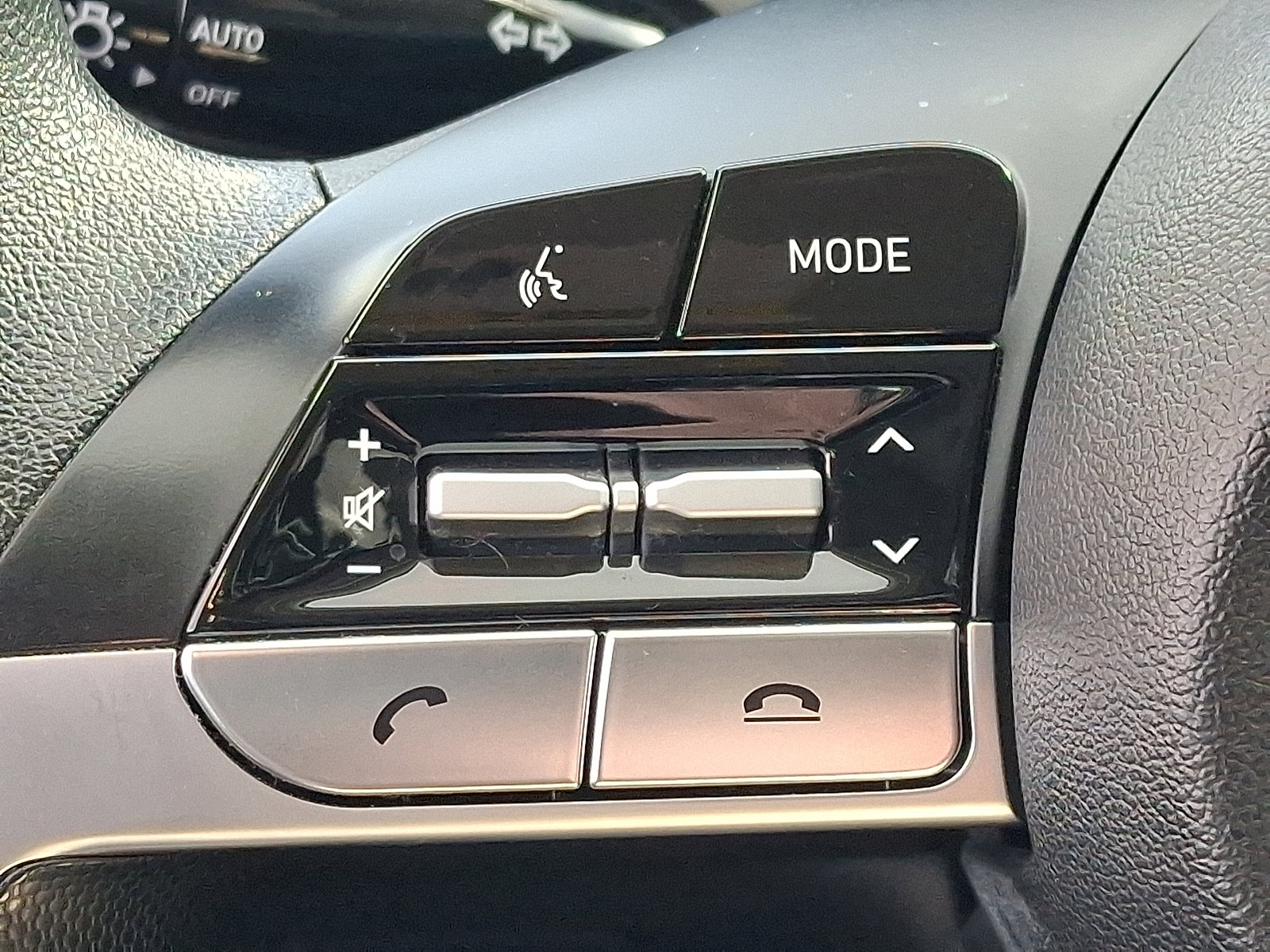 Used 2023 Hyundai Elantra Blue w/ Preferred Accessory Package image 21