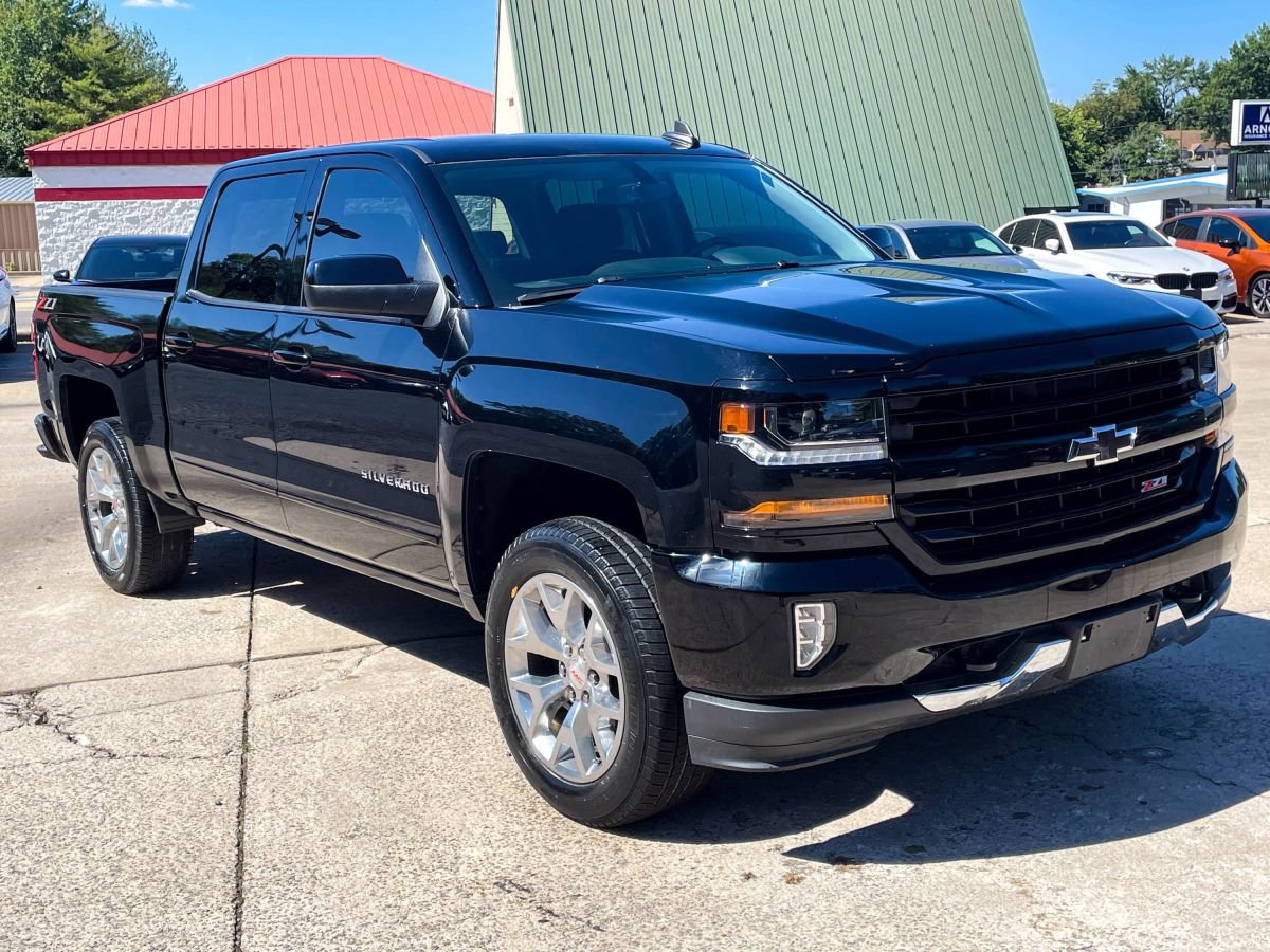 Used 2018 Chevrolet Silverado 1500 LT w/ All Star Edition AWD/4WD image 2