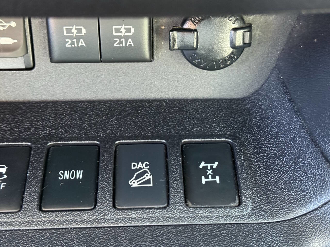 Used 2017 Toyota Highlander XLE image 17