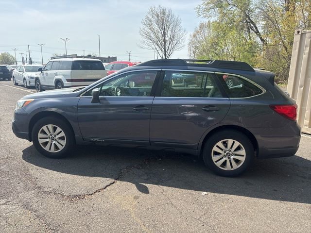 Used 2017 Subaru Outback 2.5i image 5