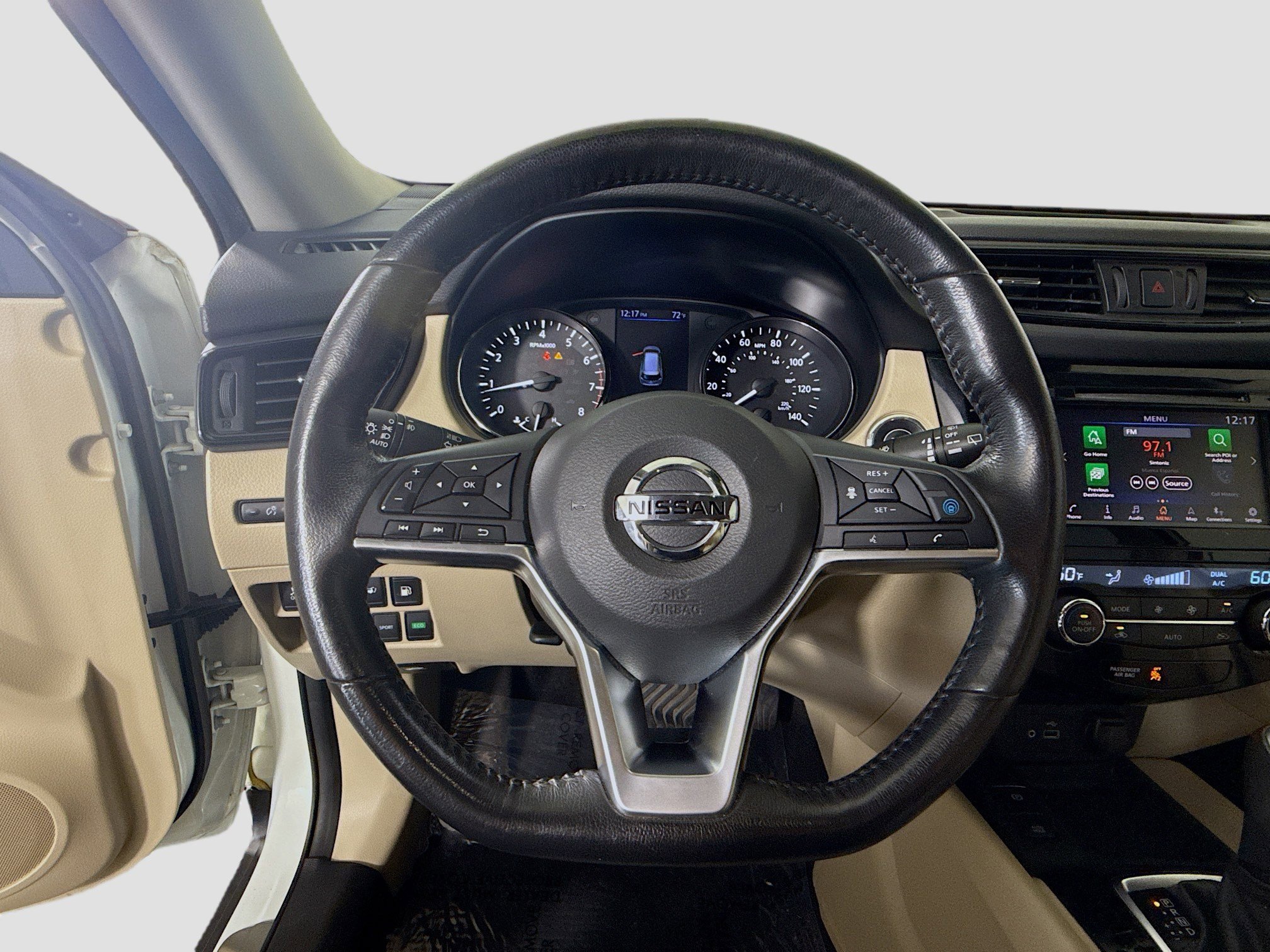 Used 2019 Nissan Rogue SV w/ Premium Package image 13