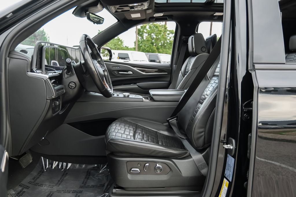 Used 2021 Cadillac Escalade ESV Sport Platinum image 39