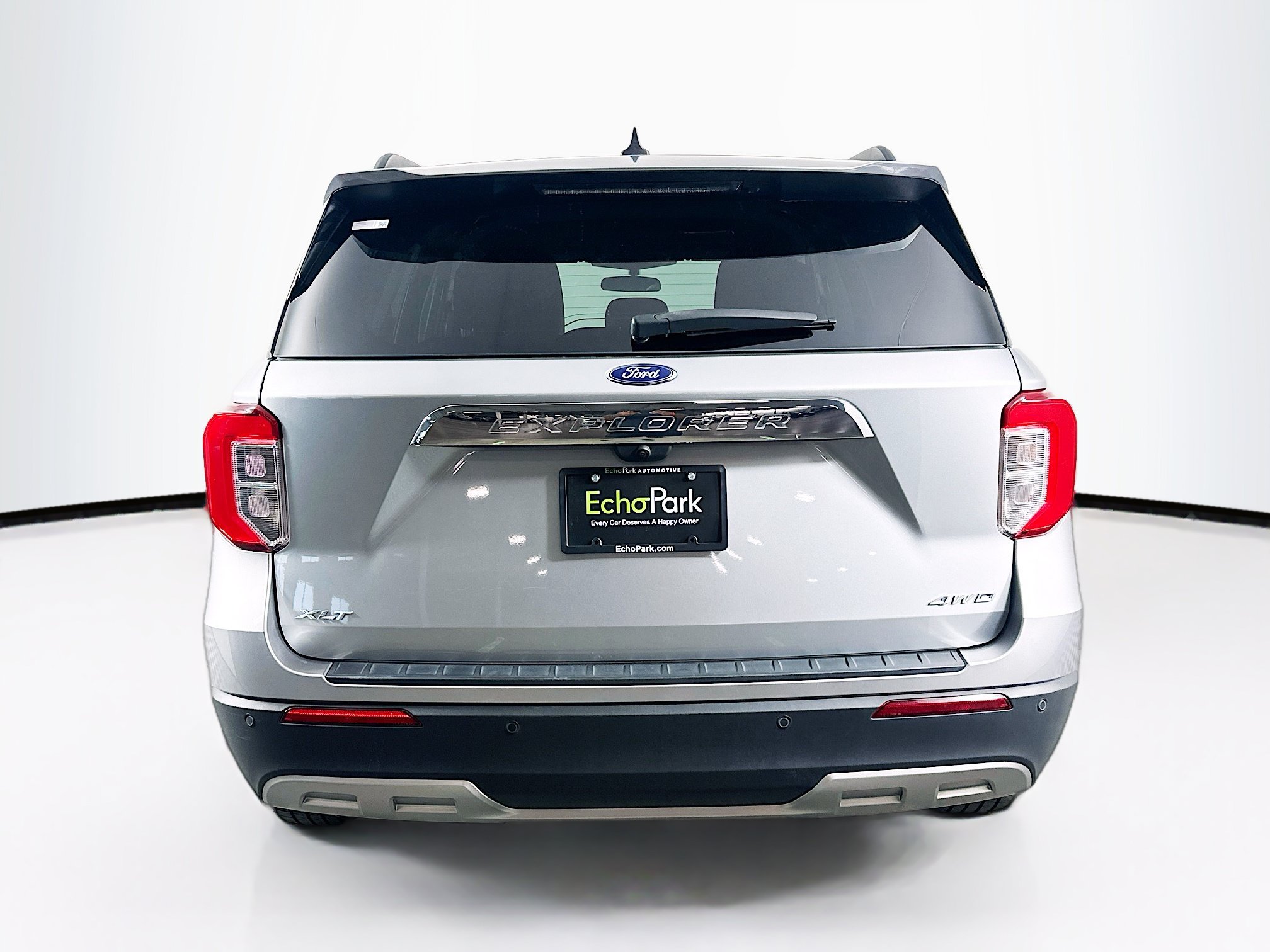 Used 2023 Ford Explorer XLT w/ Equipment Group 202A AWD/4WD image 7