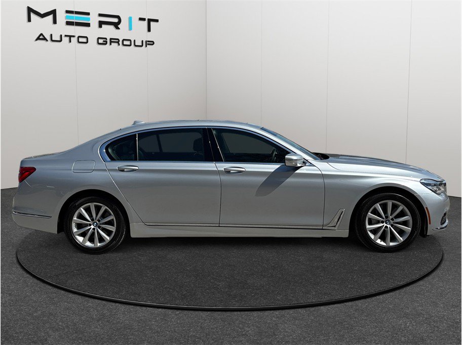 Used 2018 BMW 750i 750i Sedan 4D image 10