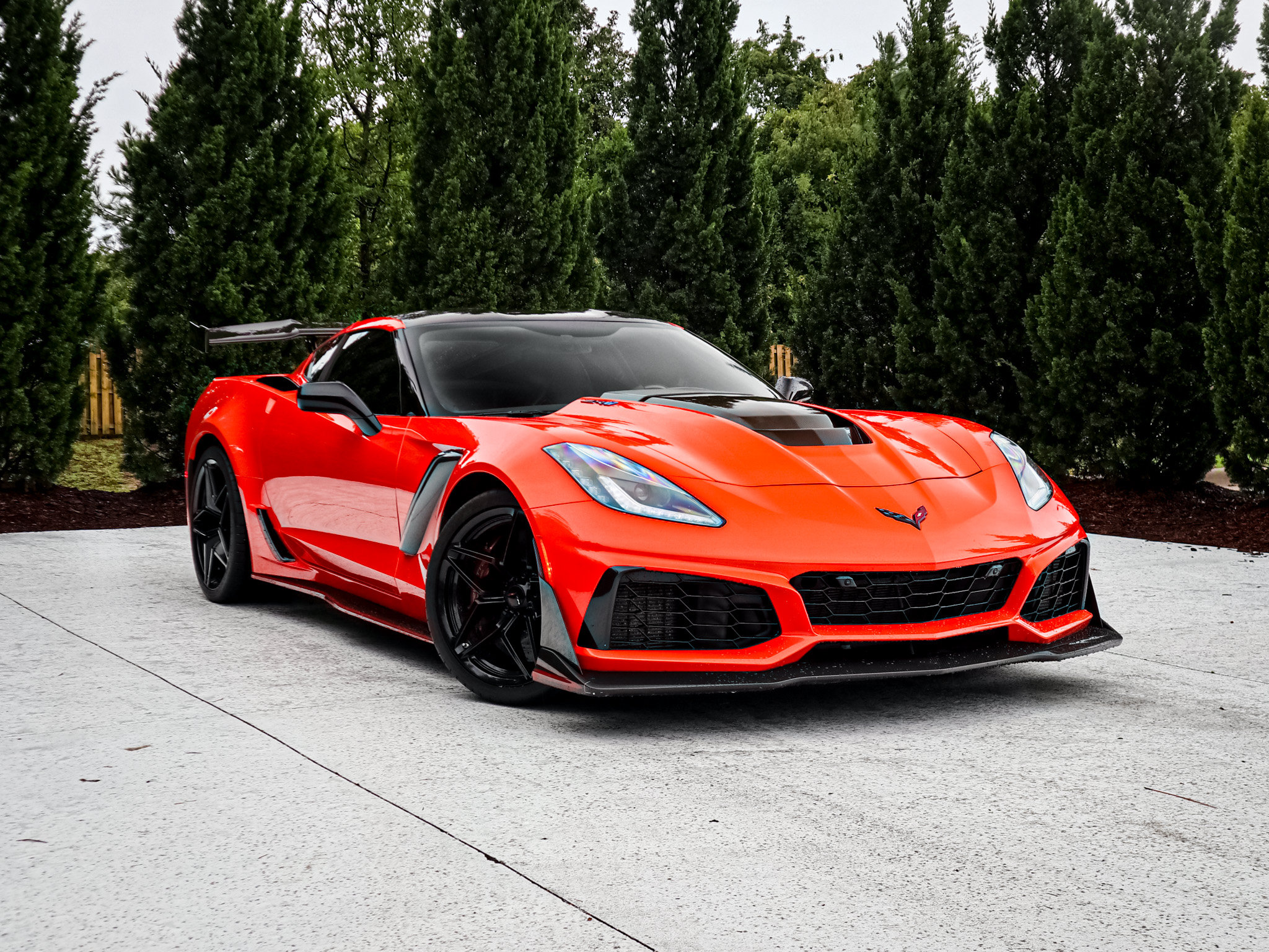 Used 2019 Chevrolet Corvette ZR1 RWD image 2