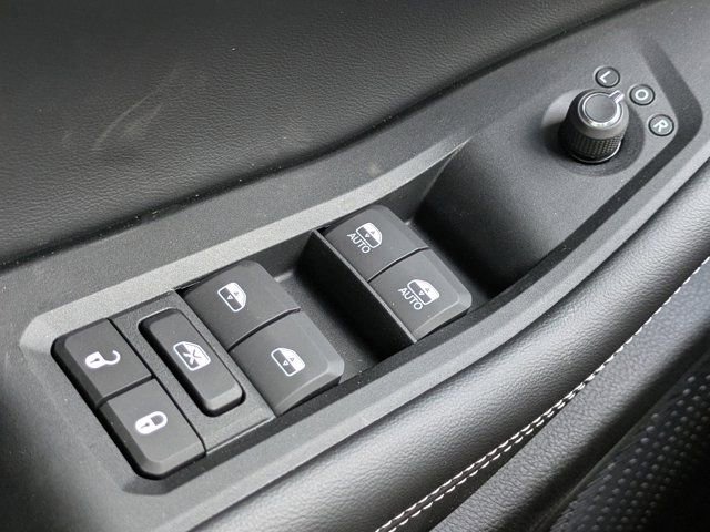 New 2025 Jeep Grand Cherokee L Laredo image 24