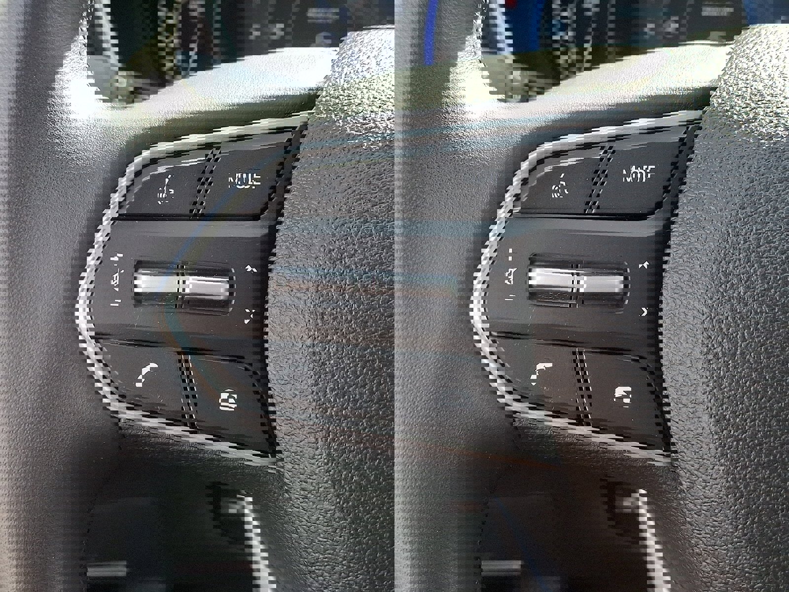 Used 2020 Hyundai Santa Fe Limited image 23