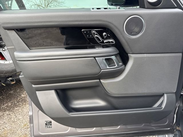 Used 2020 Land Rover Range Rover HSE image 22