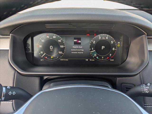 Used 2025 Land Rover Discovery Dynamic SE AWD/4WD image 11