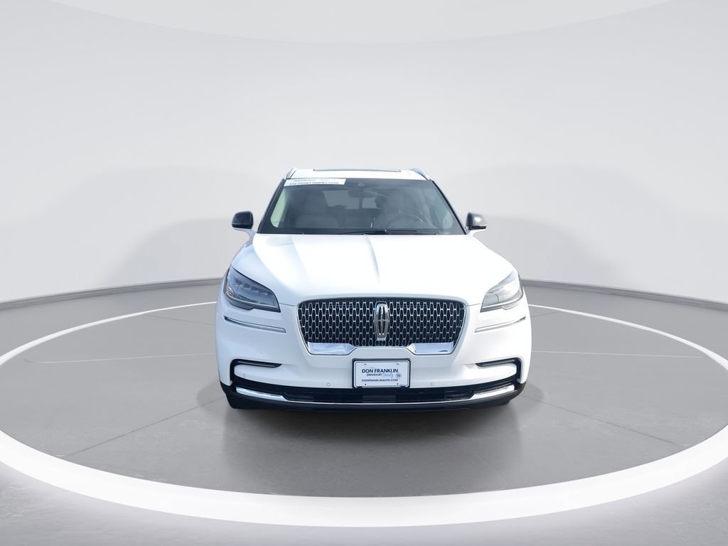 Used 2023 Lincoln Aviator AWD w/ Premium Package image 3