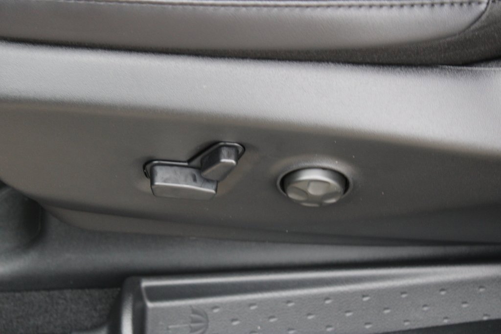 New 2026 Chrysler Pacifica Select image 25