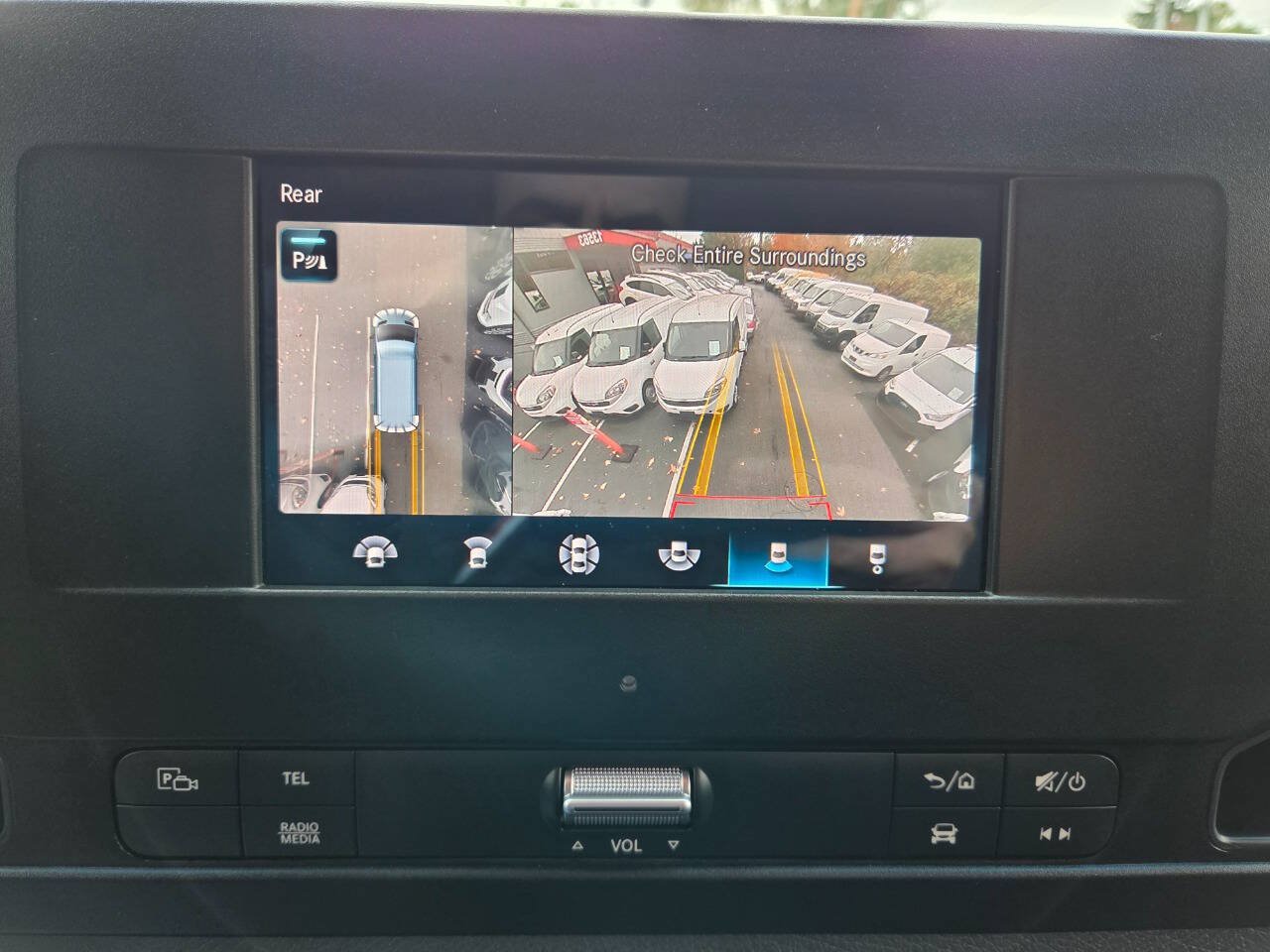 Used 2024 Mercedes-Benz Sprinter 2500 image 10