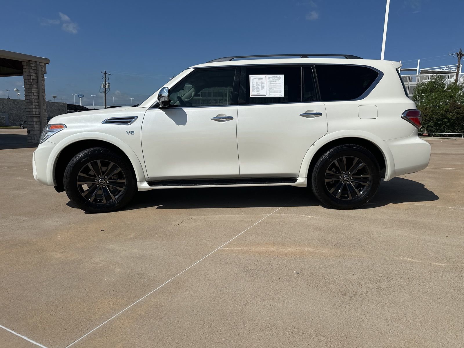 Used 2020 Nissan Armada Platinum w/ Captain's Chairs Package RWD image 2