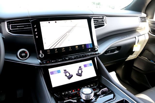 New 2026 Jeep Grand Wagoneer L Summit image 13