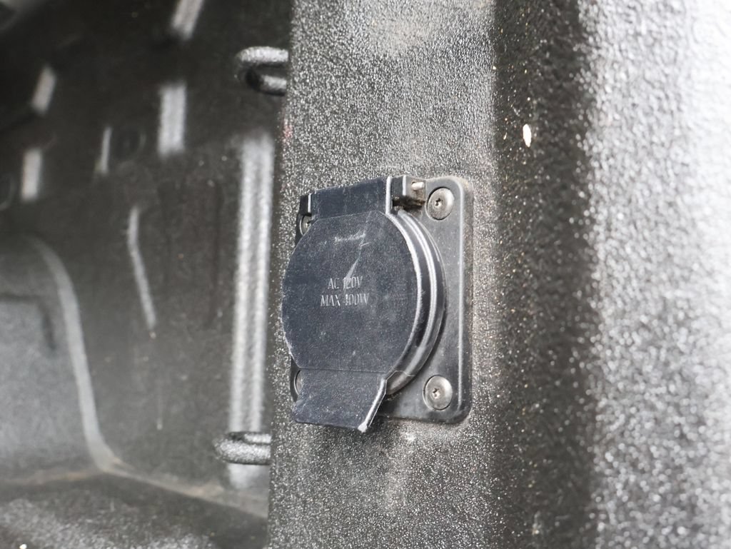 Used 2022 Chevrolet Silverado 1500 High Country w/ LPO, Dark Essentials Package AWD/4WD image 37