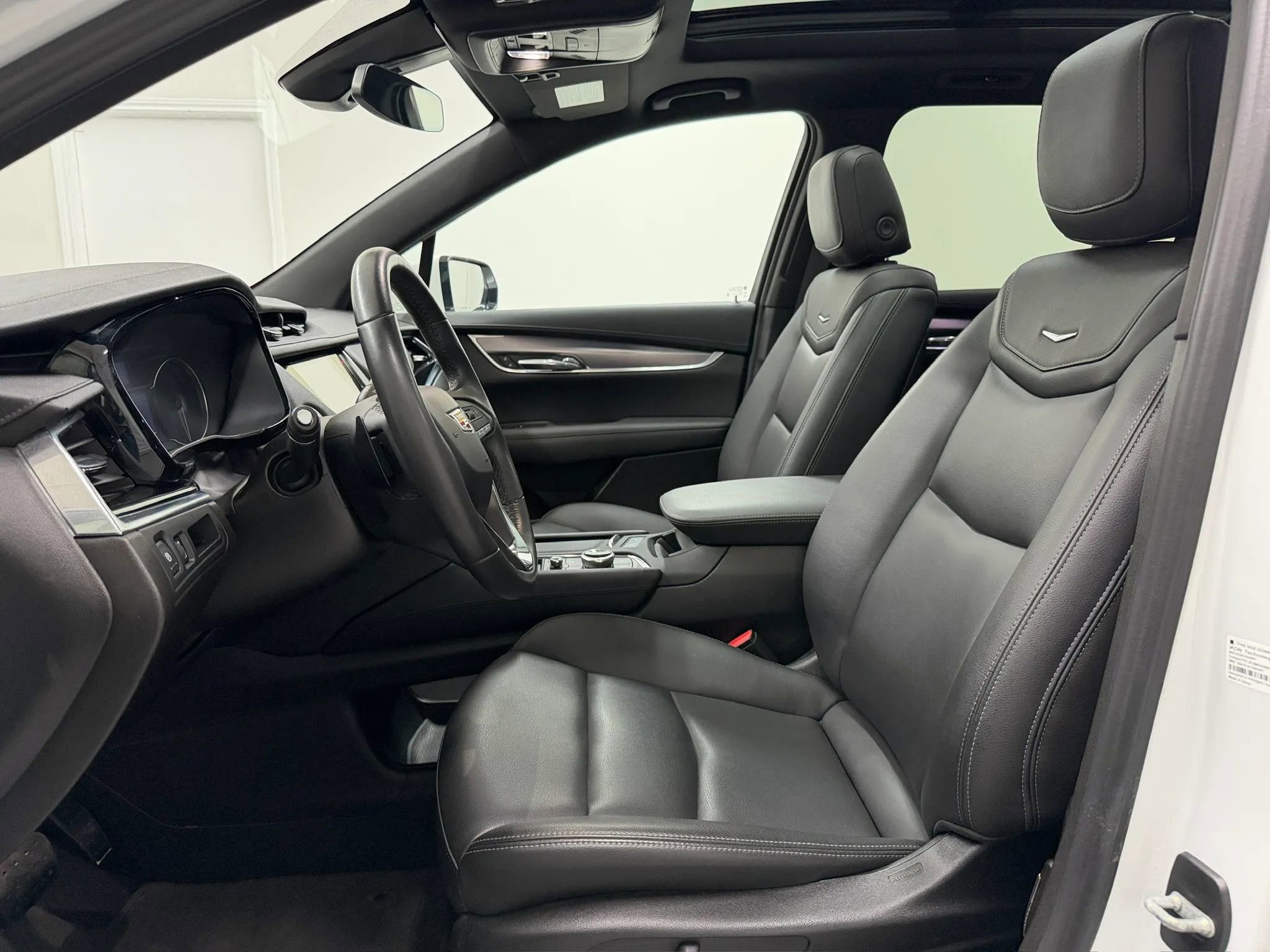 Used 2023 Cadillac XT6 Luxury FWD image 12