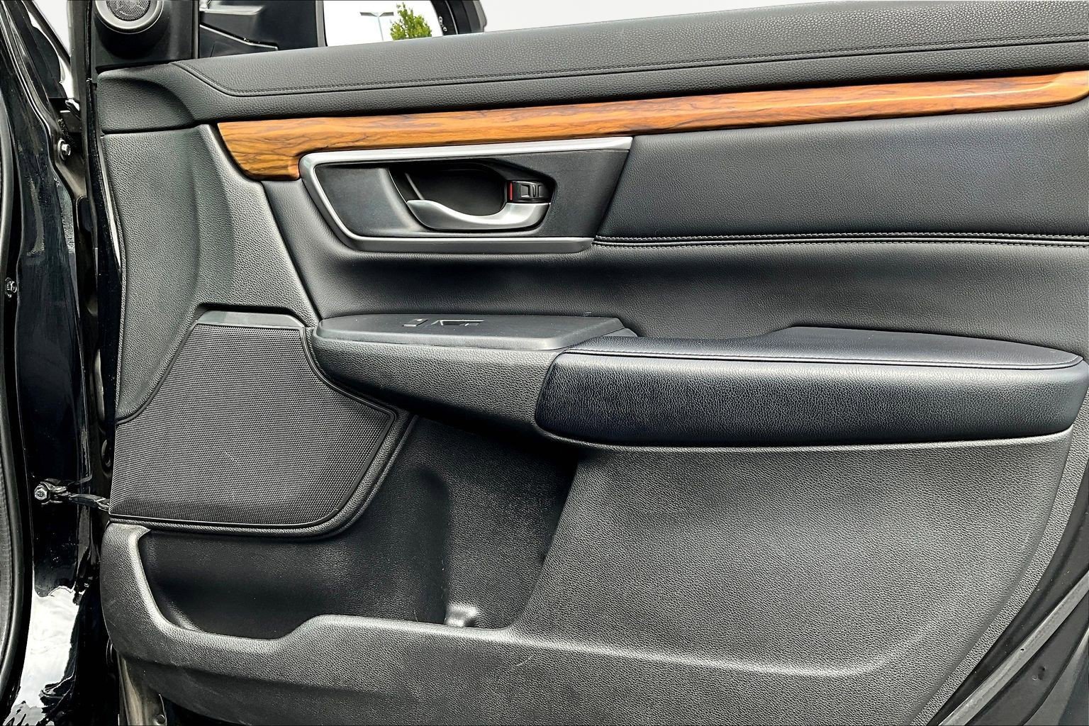 Used 2017 Honda CR-V EX-L image 28