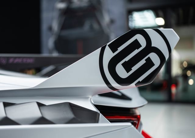 Used 2025 Lamborghini Revuelto AWD/4WD image 25