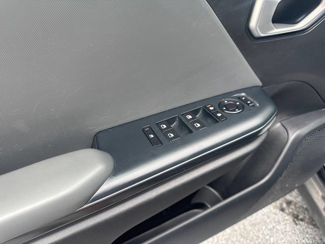 Used 2025 Kia K4 FWD image 10