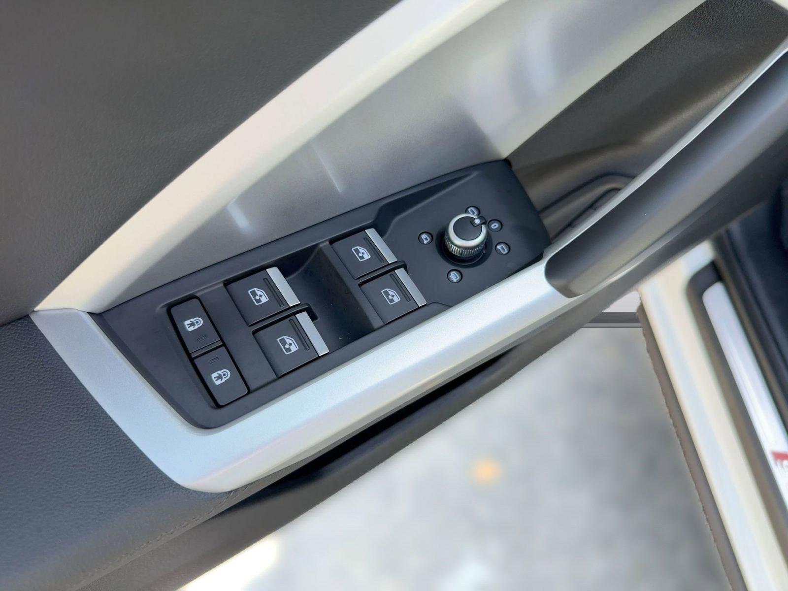 New 2025 Audi Q3 2.0T Premium image 13